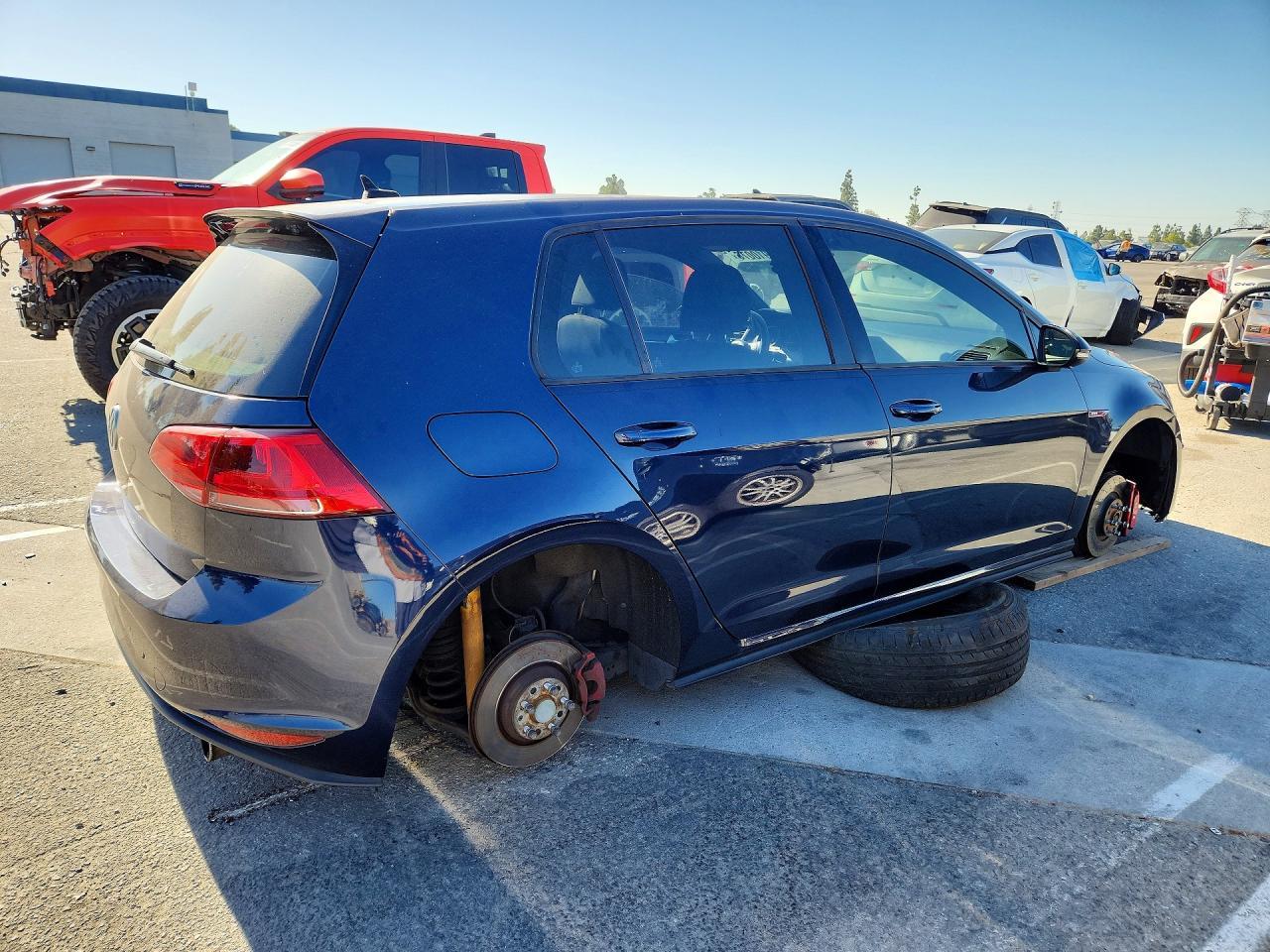 2017 Volkswagen Gti S/Se - Фото 3