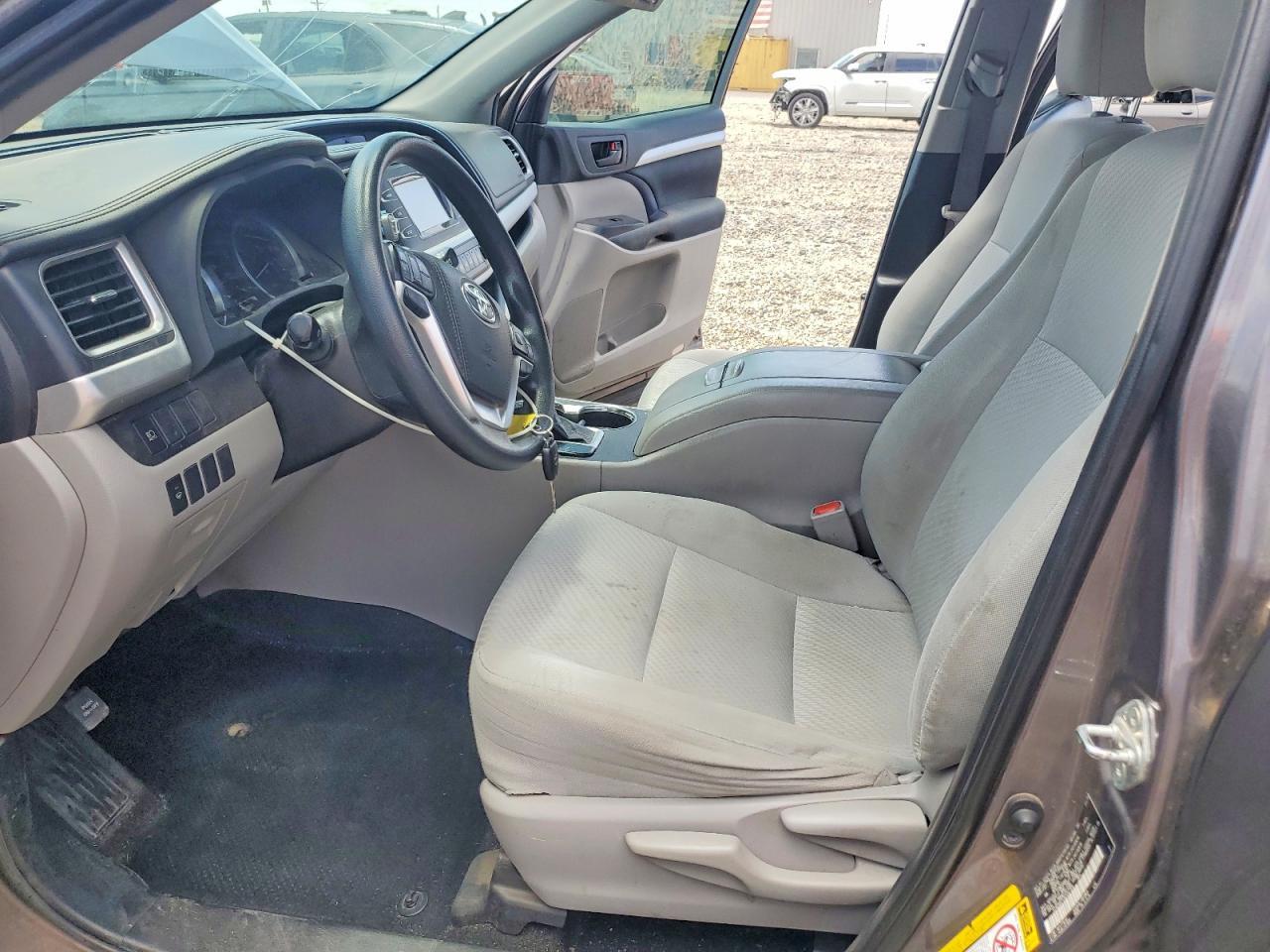 2019 Toyota Highlander Le - Фото 7