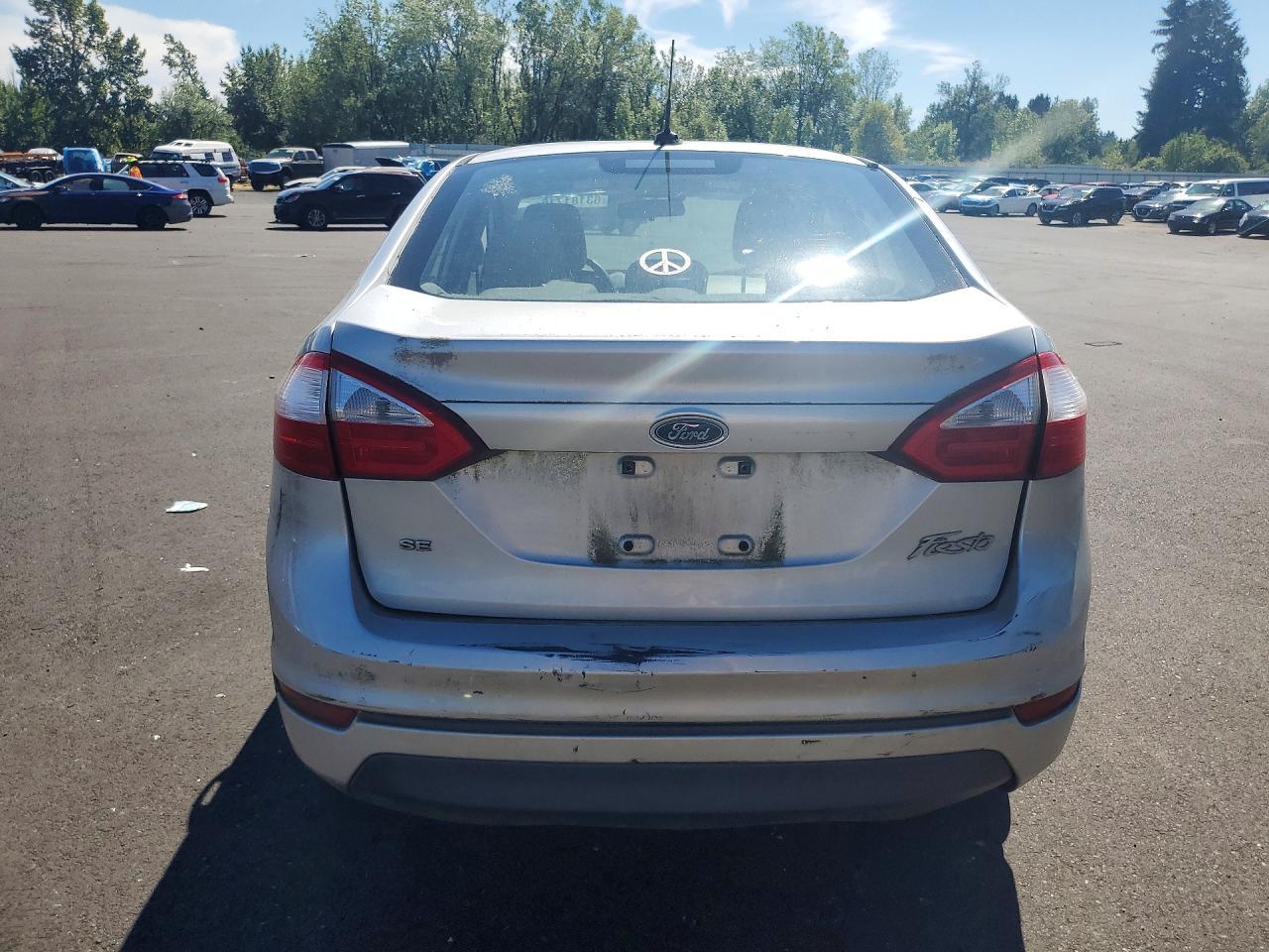 2017 Ford Fiesta Se - Фото 6
