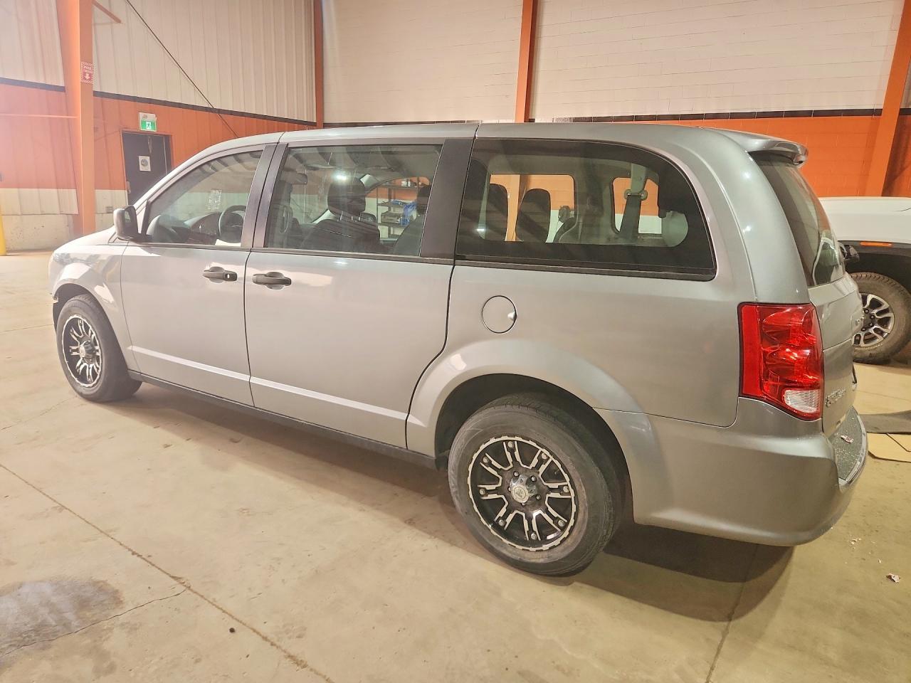 2018 Dodge Grand Caravan Se - Фото 2