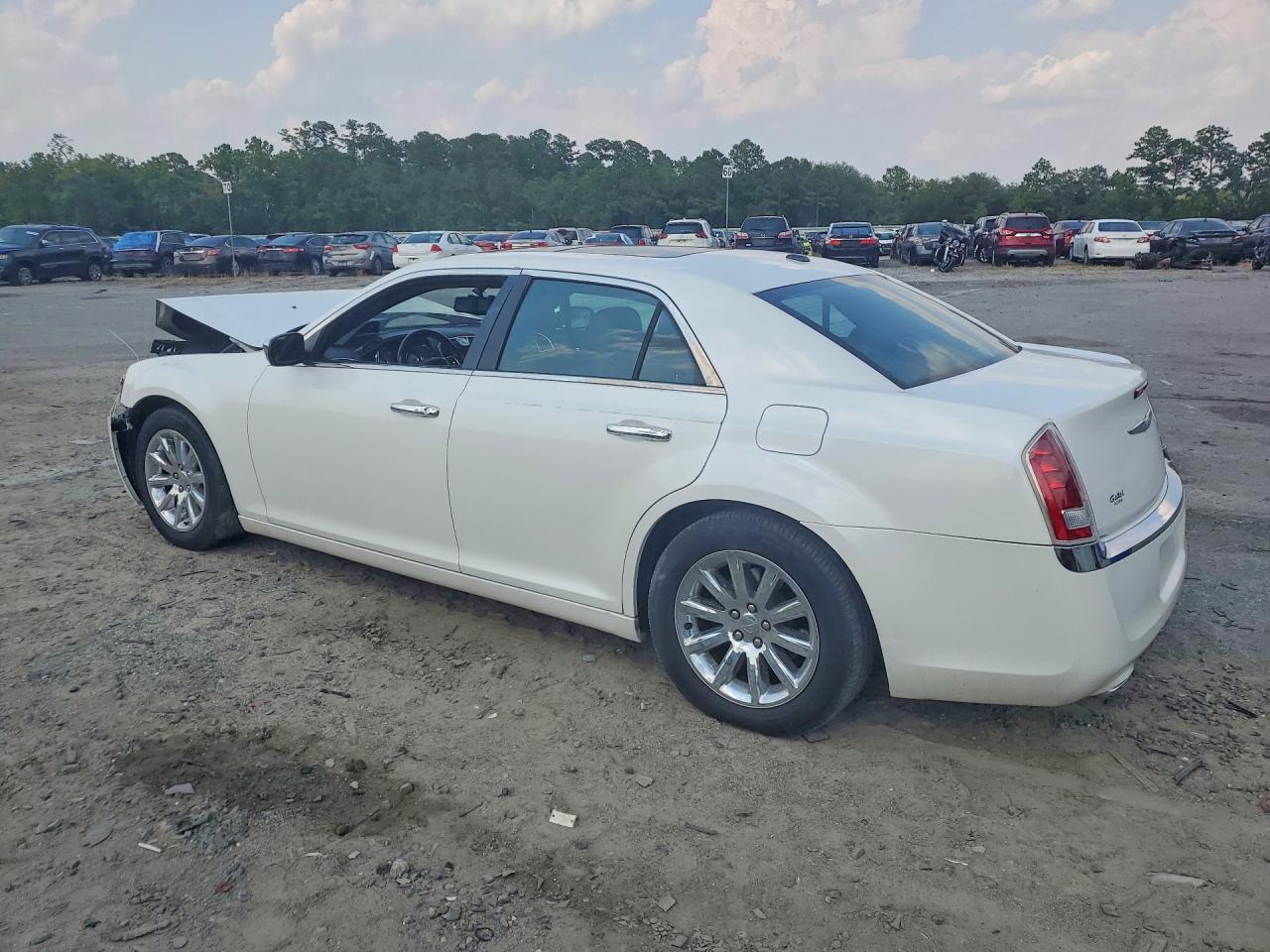 2012 Chrysler 300 Limited - Фото 2