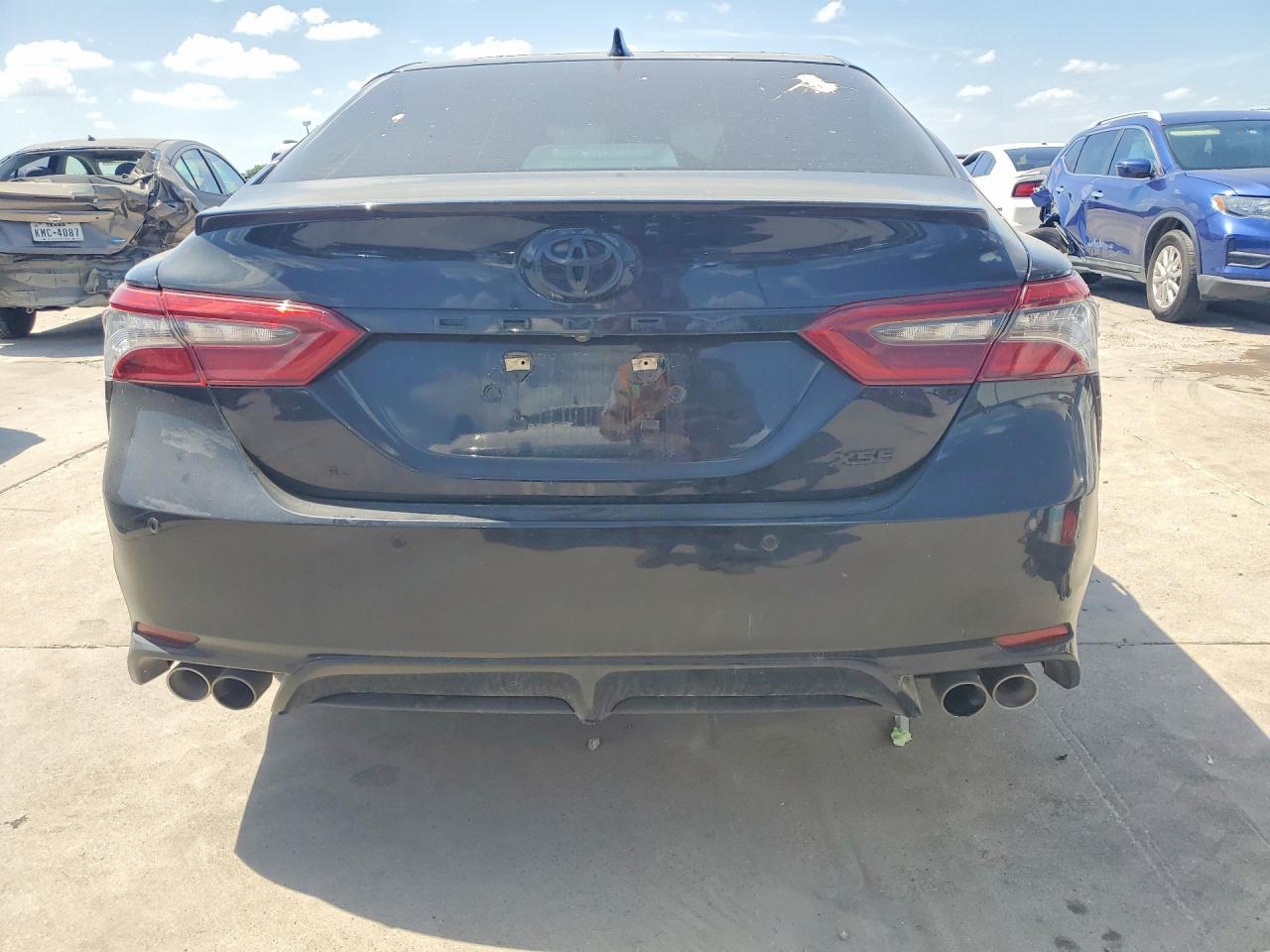2022 Toyota Camry Xse - Фото 6