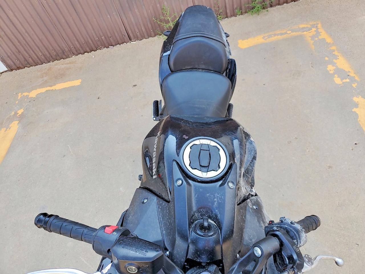 2025 Kawasaki Ex650 R - Image 5