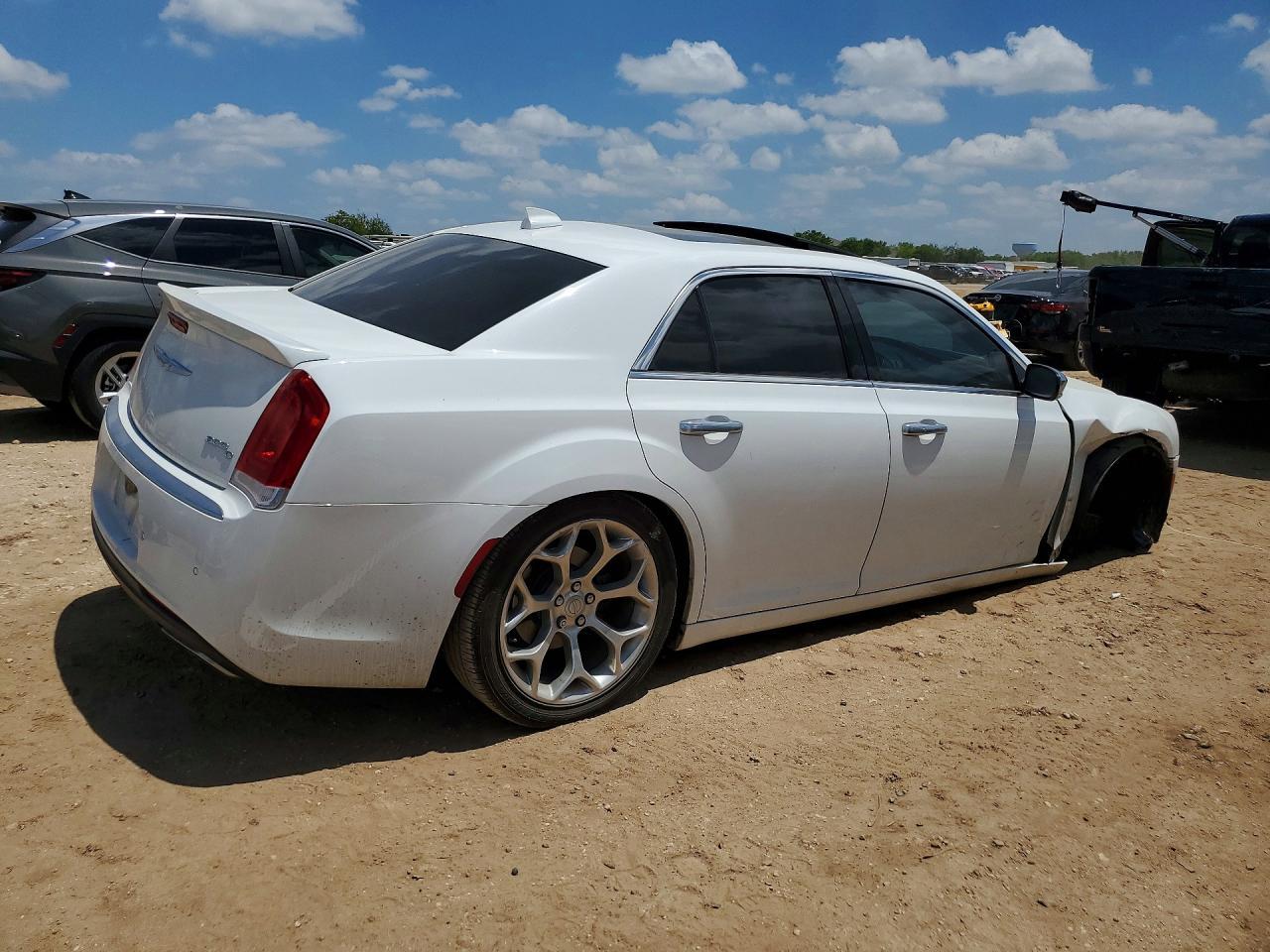 2016 Chrysler 300C Platinum - Фото 3