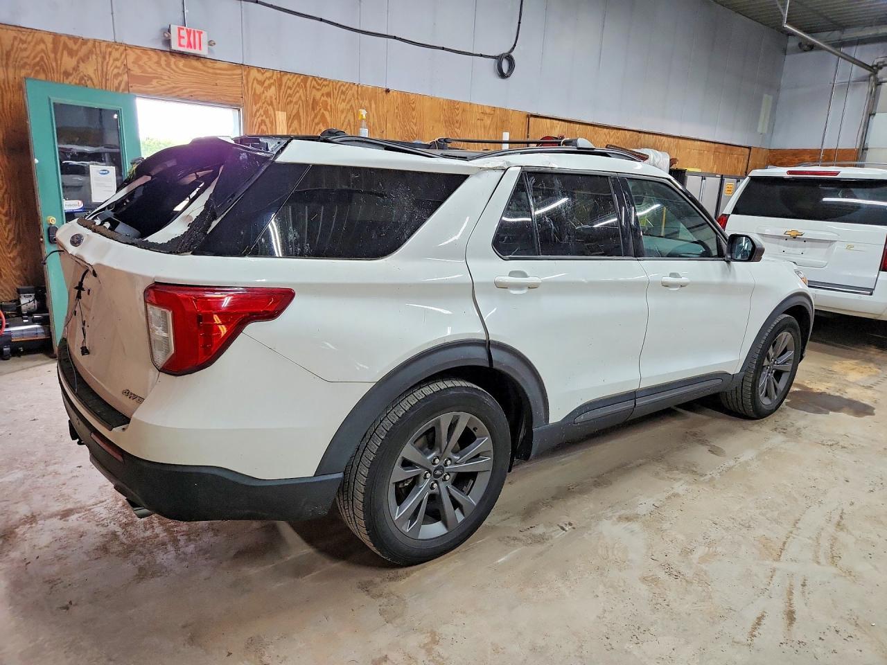 2021 Ford Explorer Xlt - Image 3