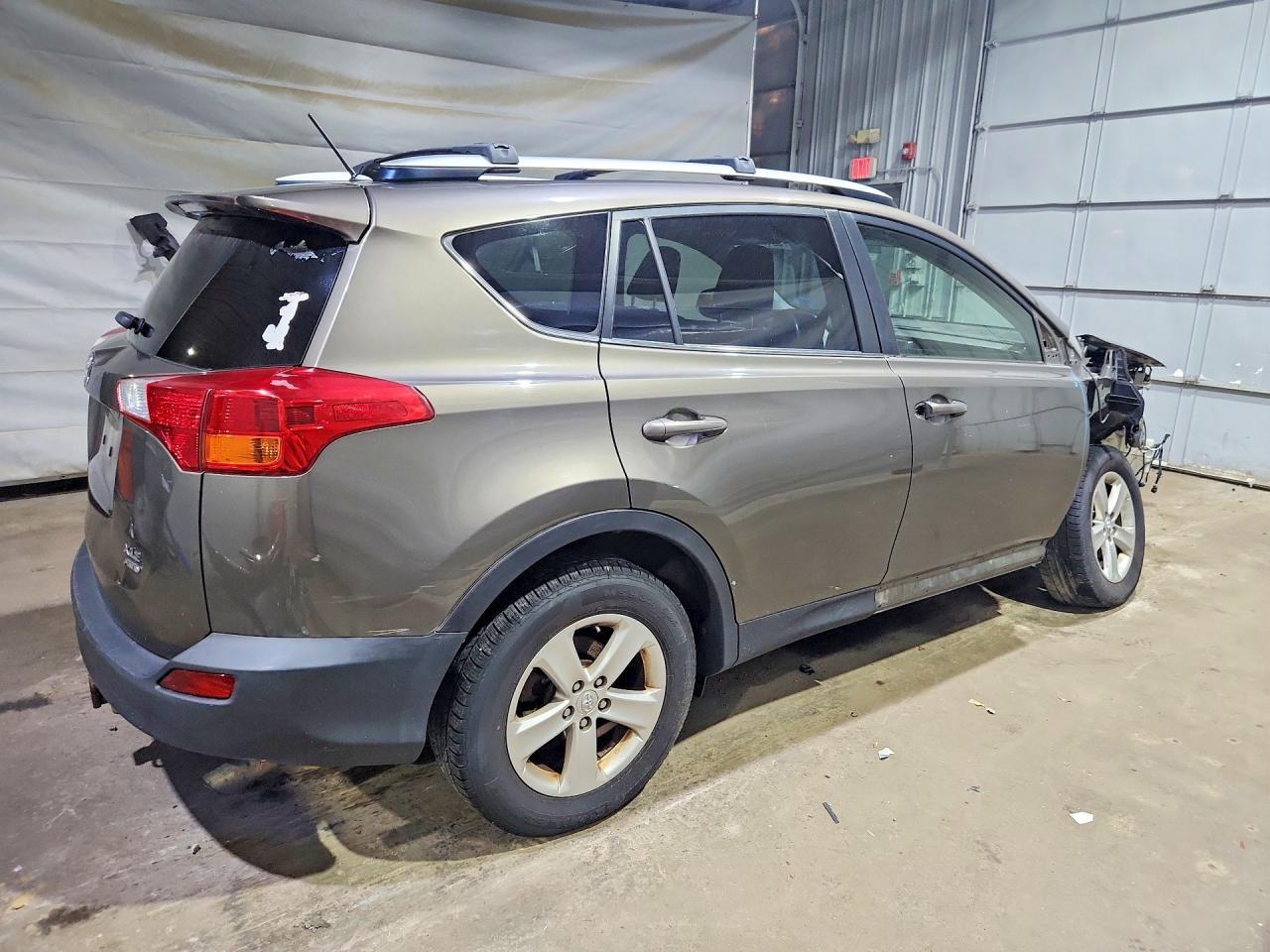 2013 Toyota Rav4 Xle - Image 3