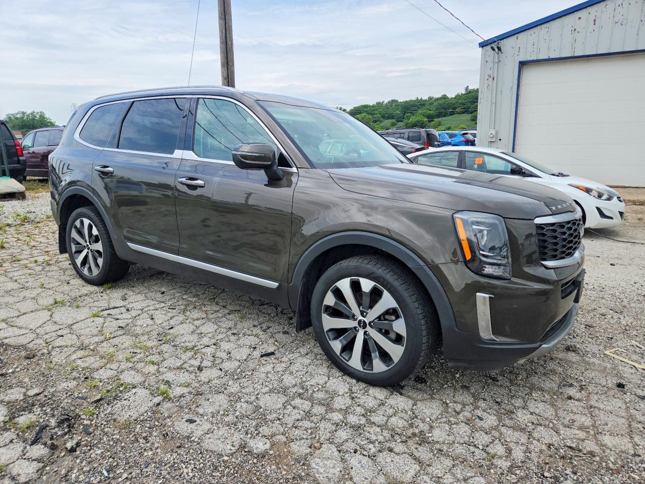 2022 Kia Telluride S - Фото 4