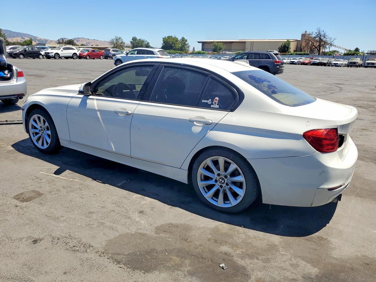 2012 BMW 328 I - Фото 2