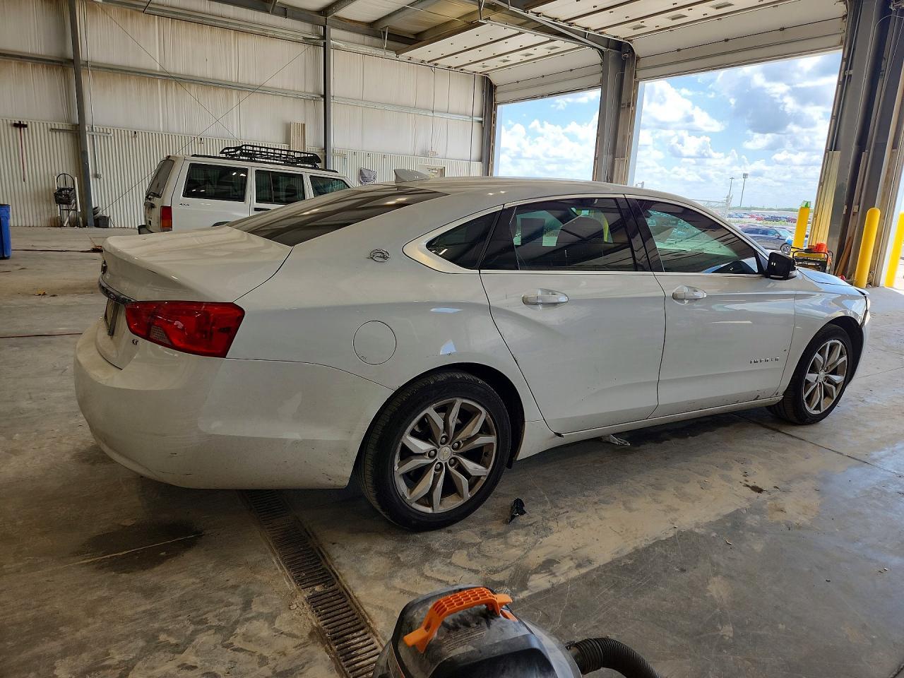 2016 Chevrolet Impala Lt - Image 3