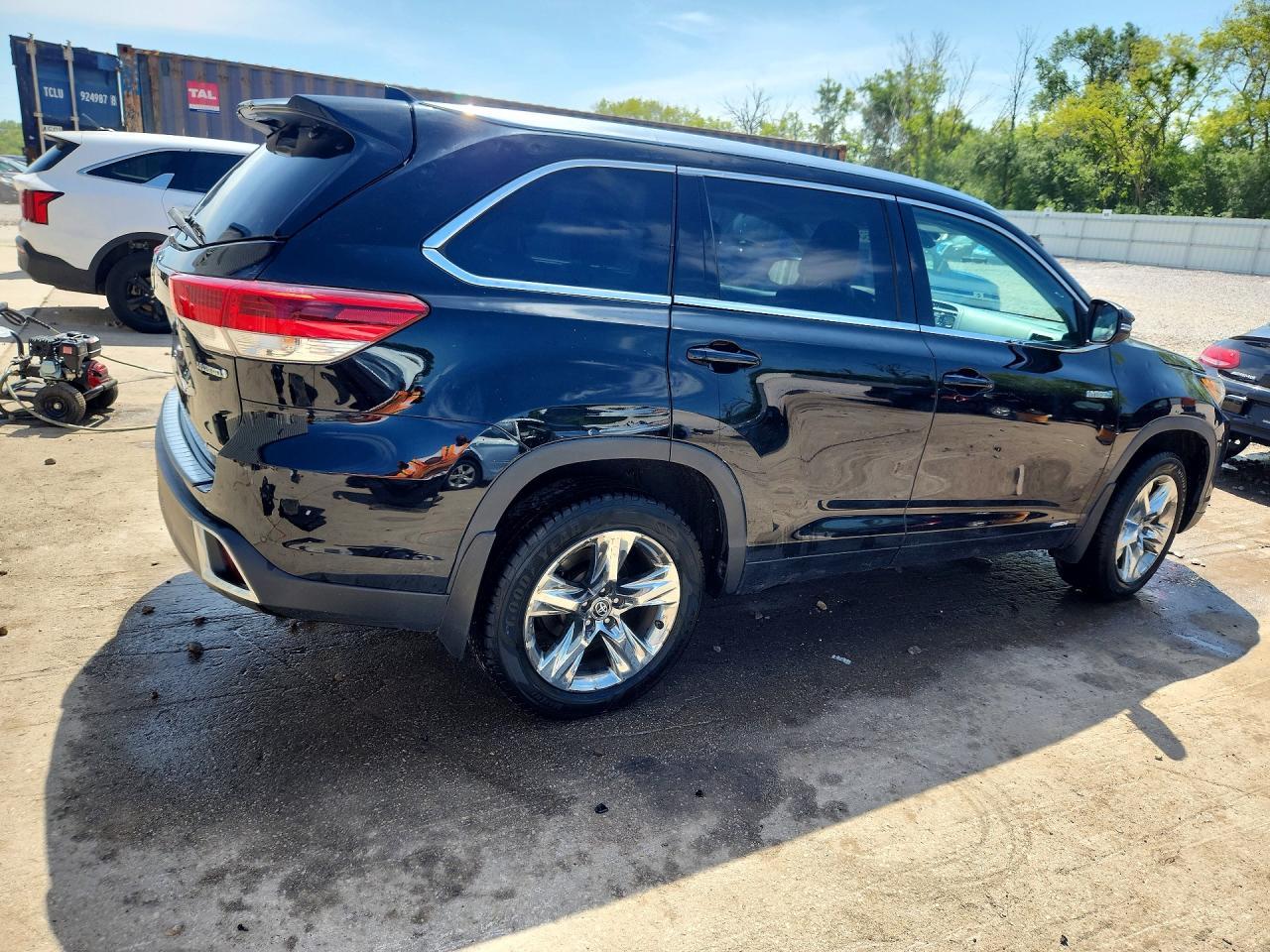 2019 Toyota Highlander Hybrid Limited Platinum - Фото 3