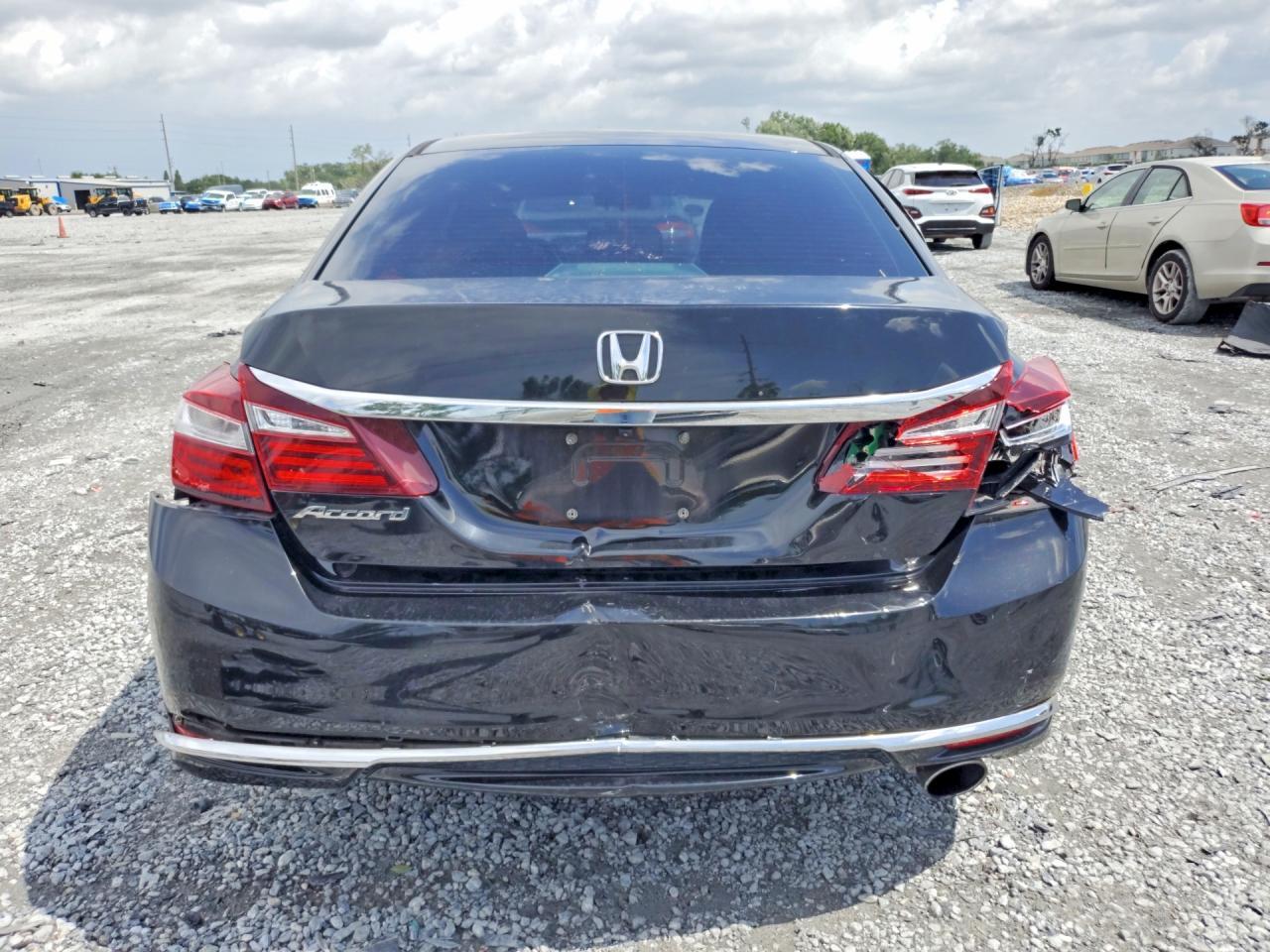 2017 Honda Accord Lx - Фото 6