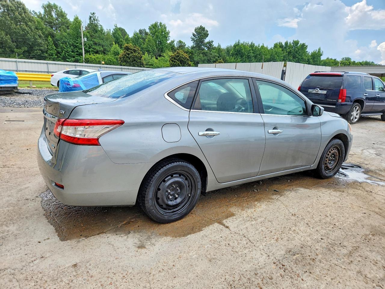 2013 Nissan Sentra S - Image 3