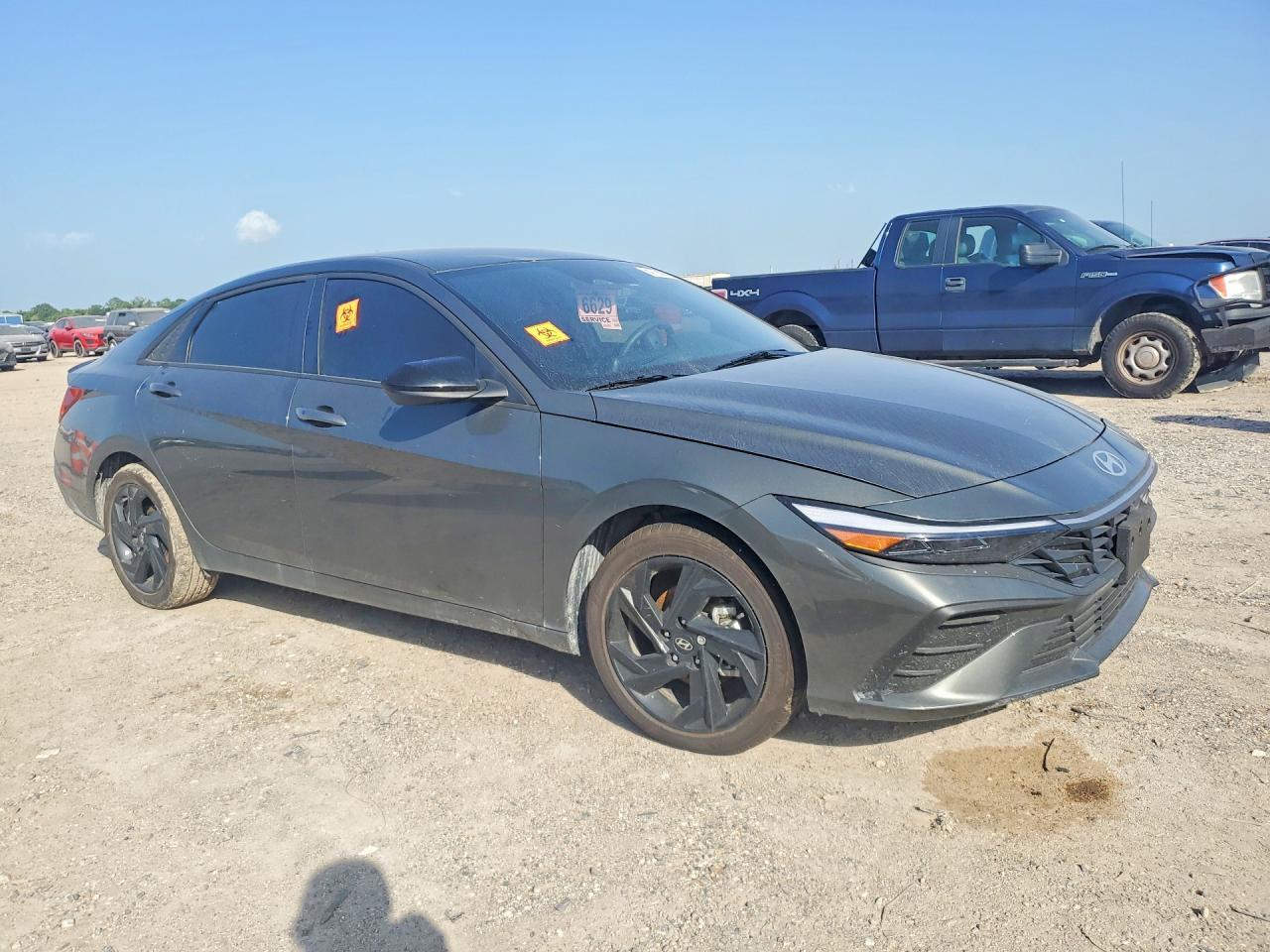 2026 Hyundai Elantra - Image 4