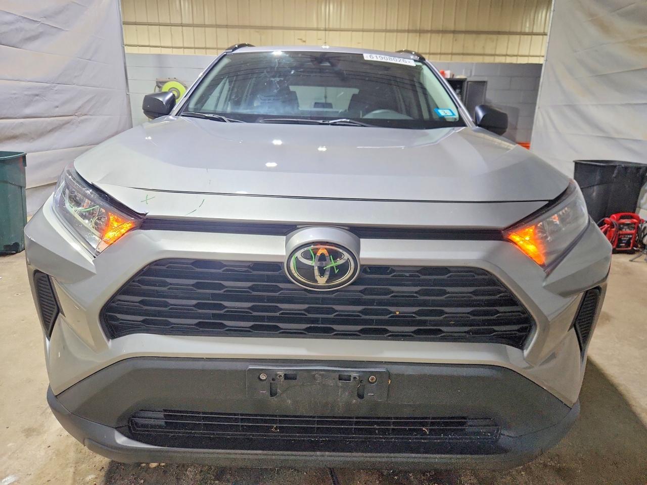 2020 Toyota Rav4 Le - Image 5