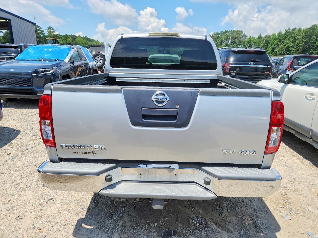2011 Nissan Frontier S - Фото 6
