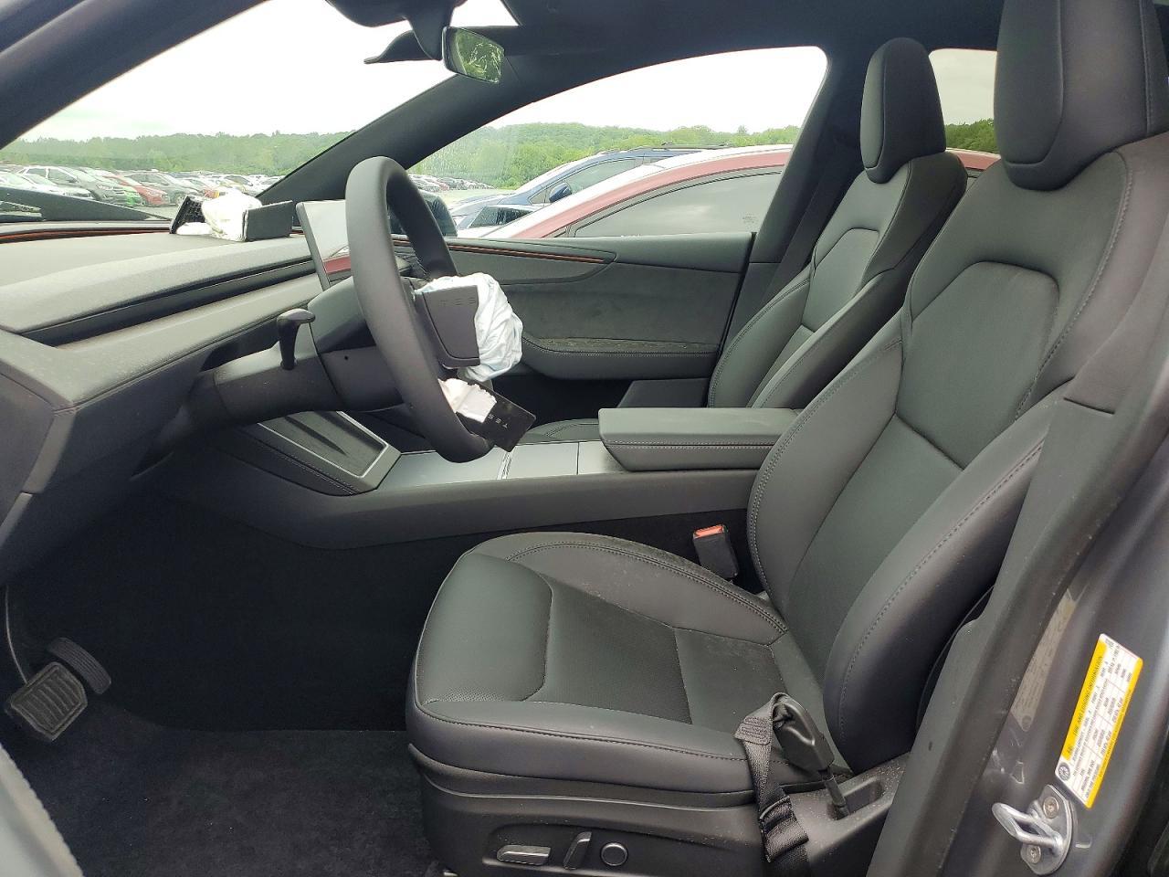2026 Tesla Model Y - Фото 7