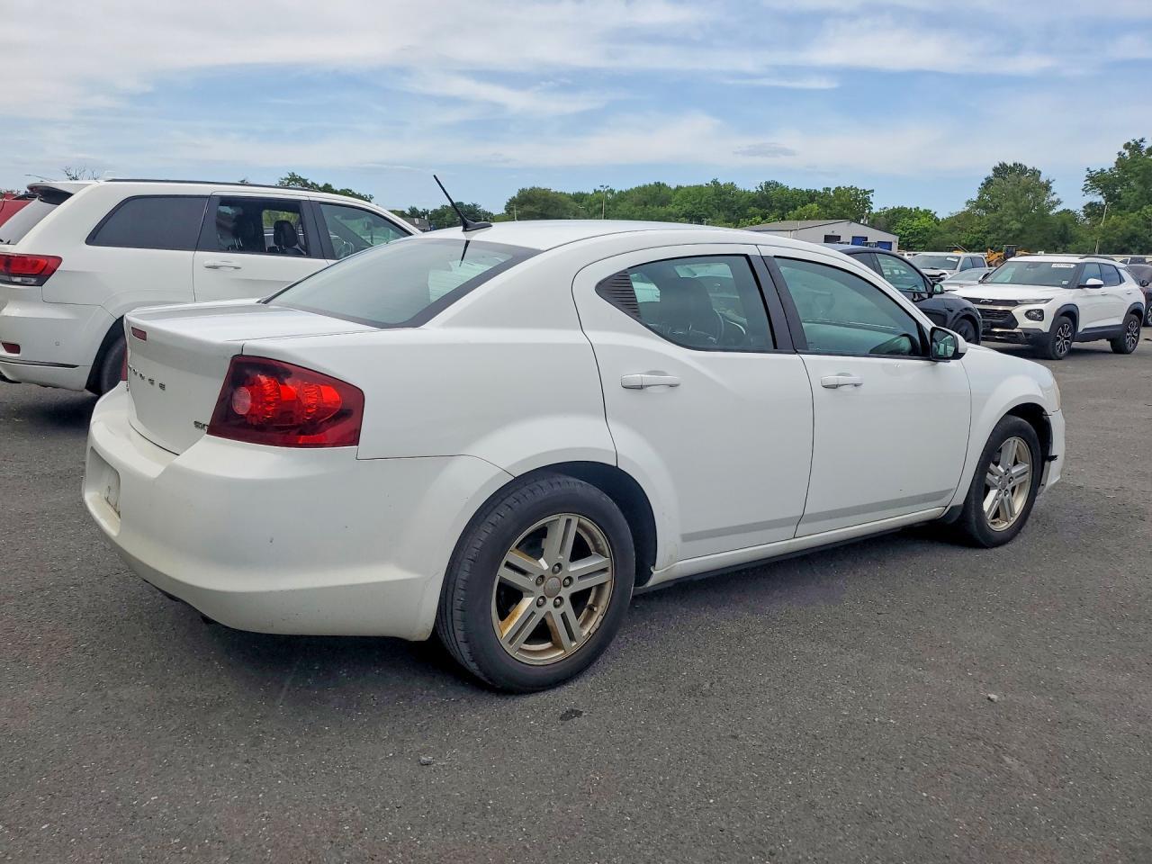 2013 Dodge Avenger Sxt - Фото 3