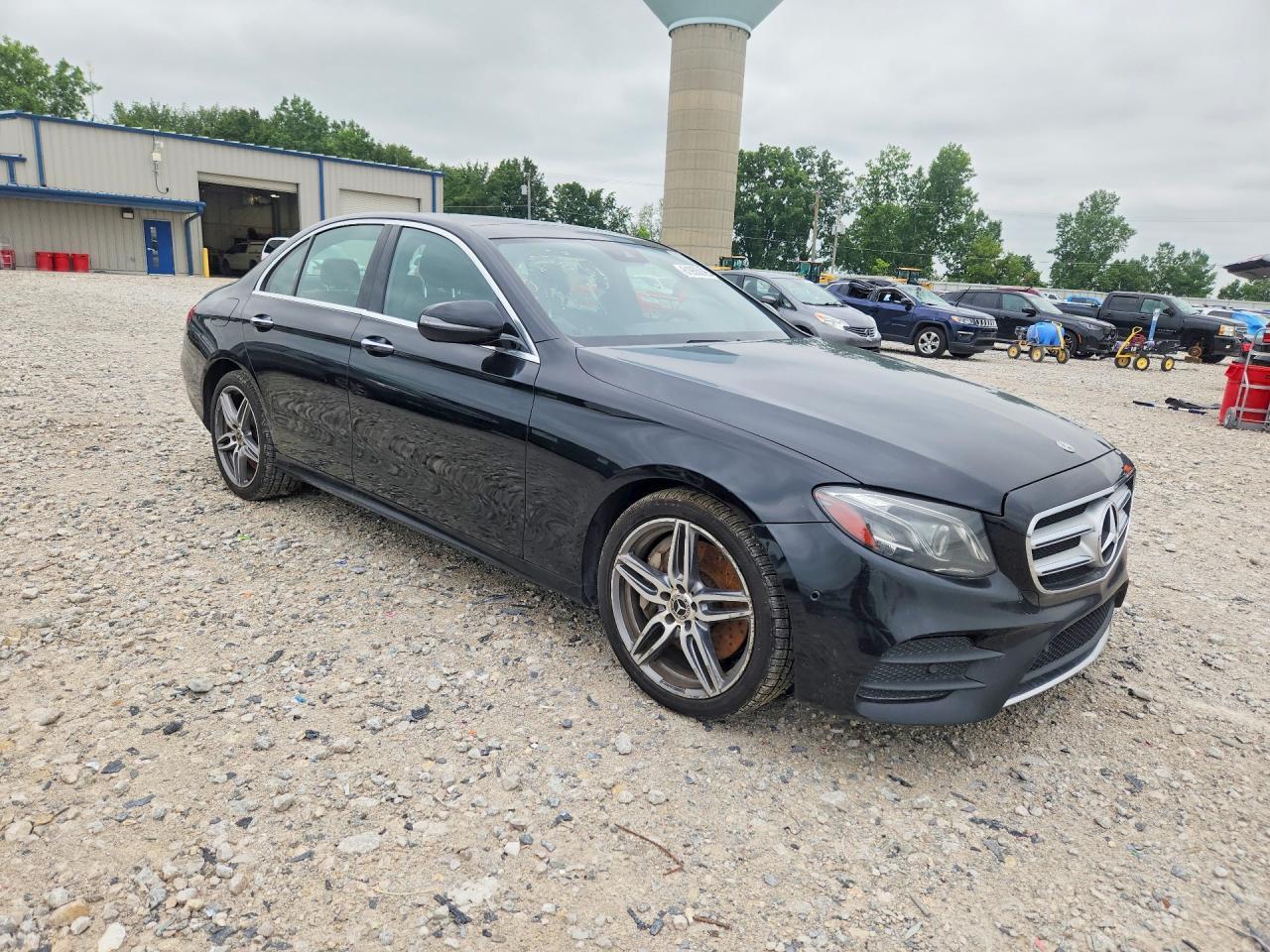 2018 Mercedes-Benz E 400 4Matic - Image 4
