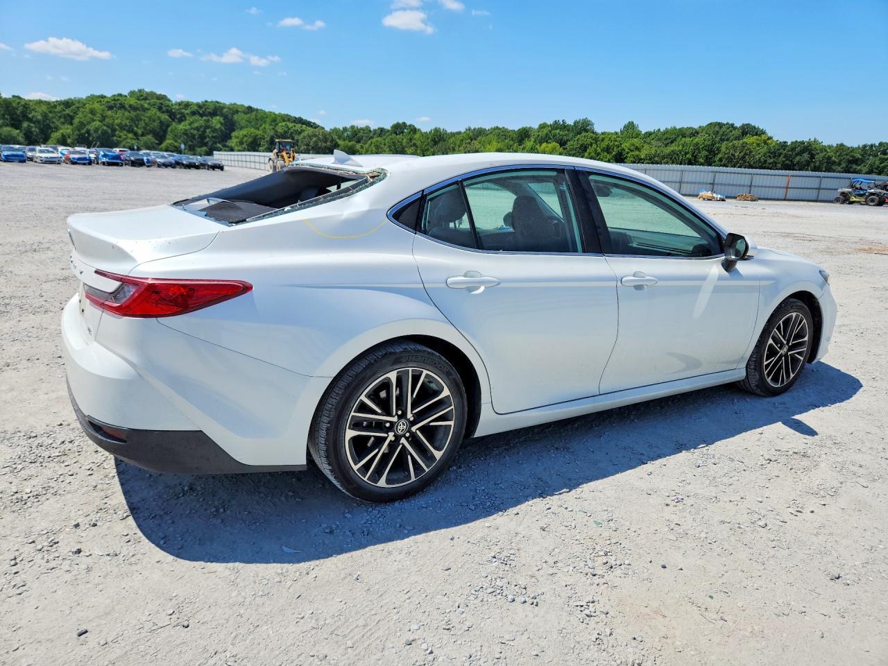2026 Toyota Camry Xle - Фото 3