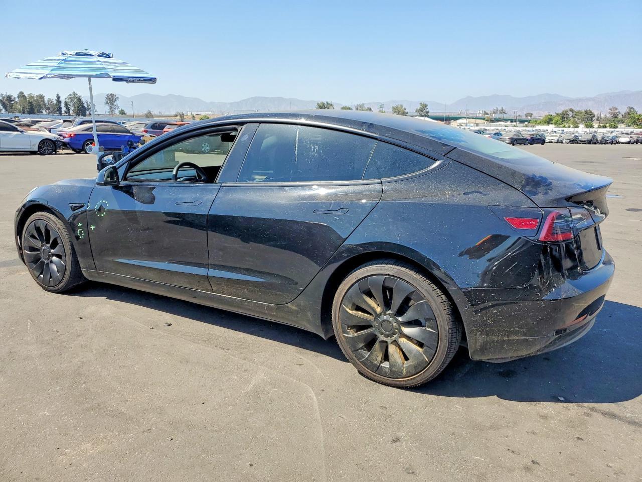 2022 Tesla Model 3 - Image 2