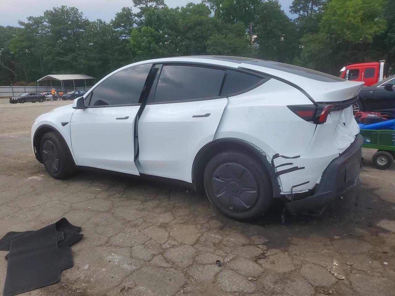 2026 Tesla Mdl Y - Image 2