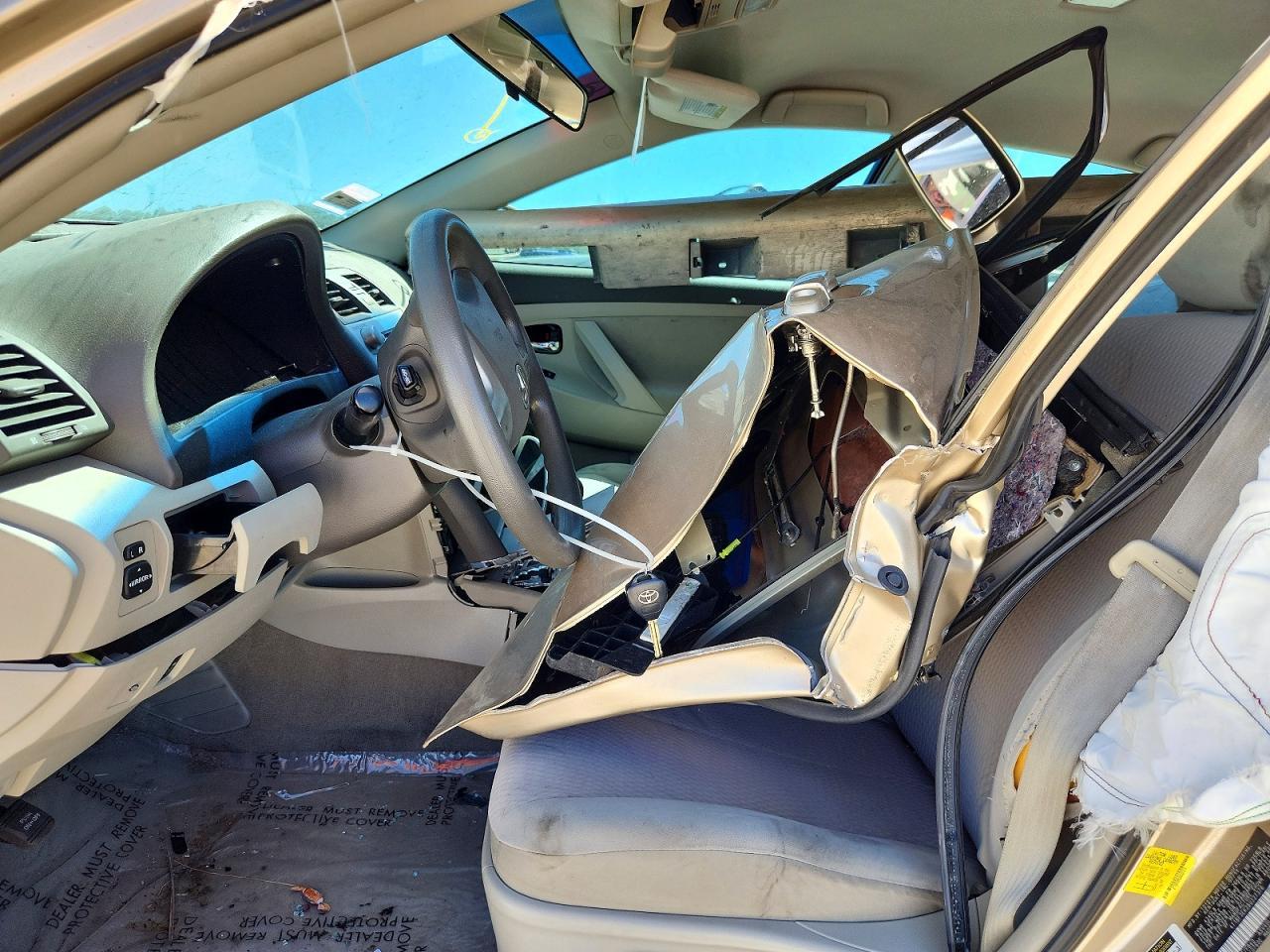 2011 Toyota Camry Le - Фото 7
