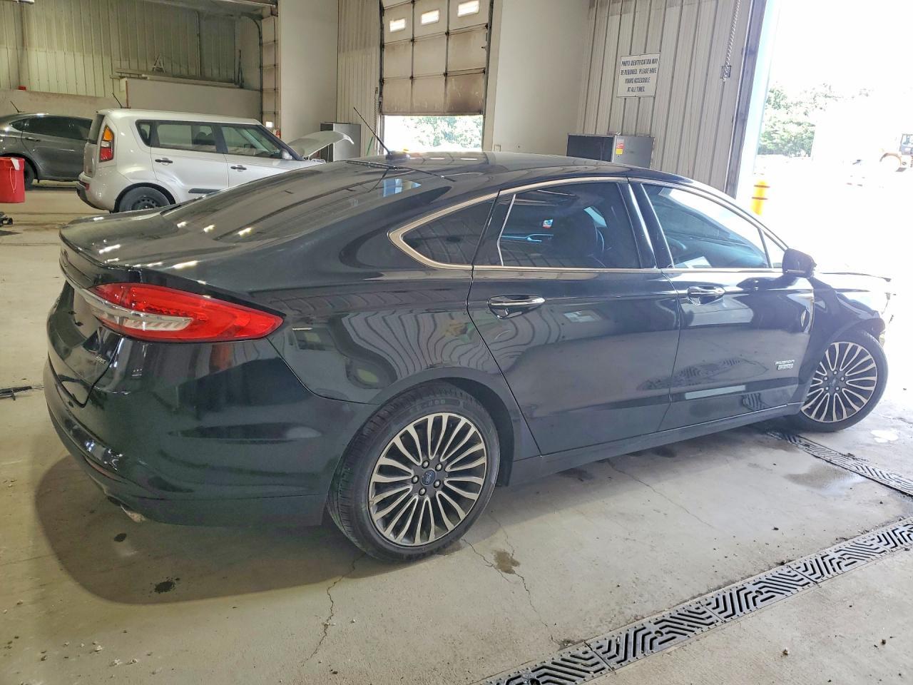 2017 Ford Fusion Se Phev - Image 3