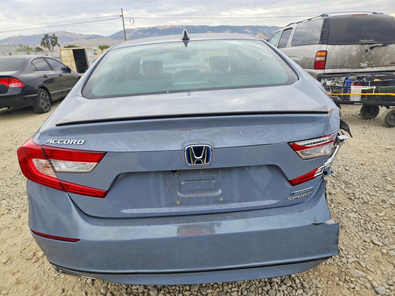 2022 Honda Accord Hybrid Sport - Image 6