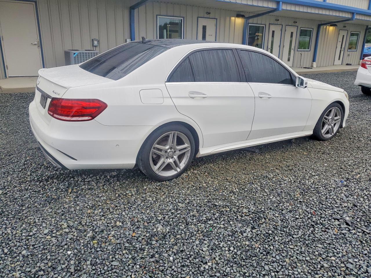 2014 Mercedes-Benz E 350 4Matic - Фото 3