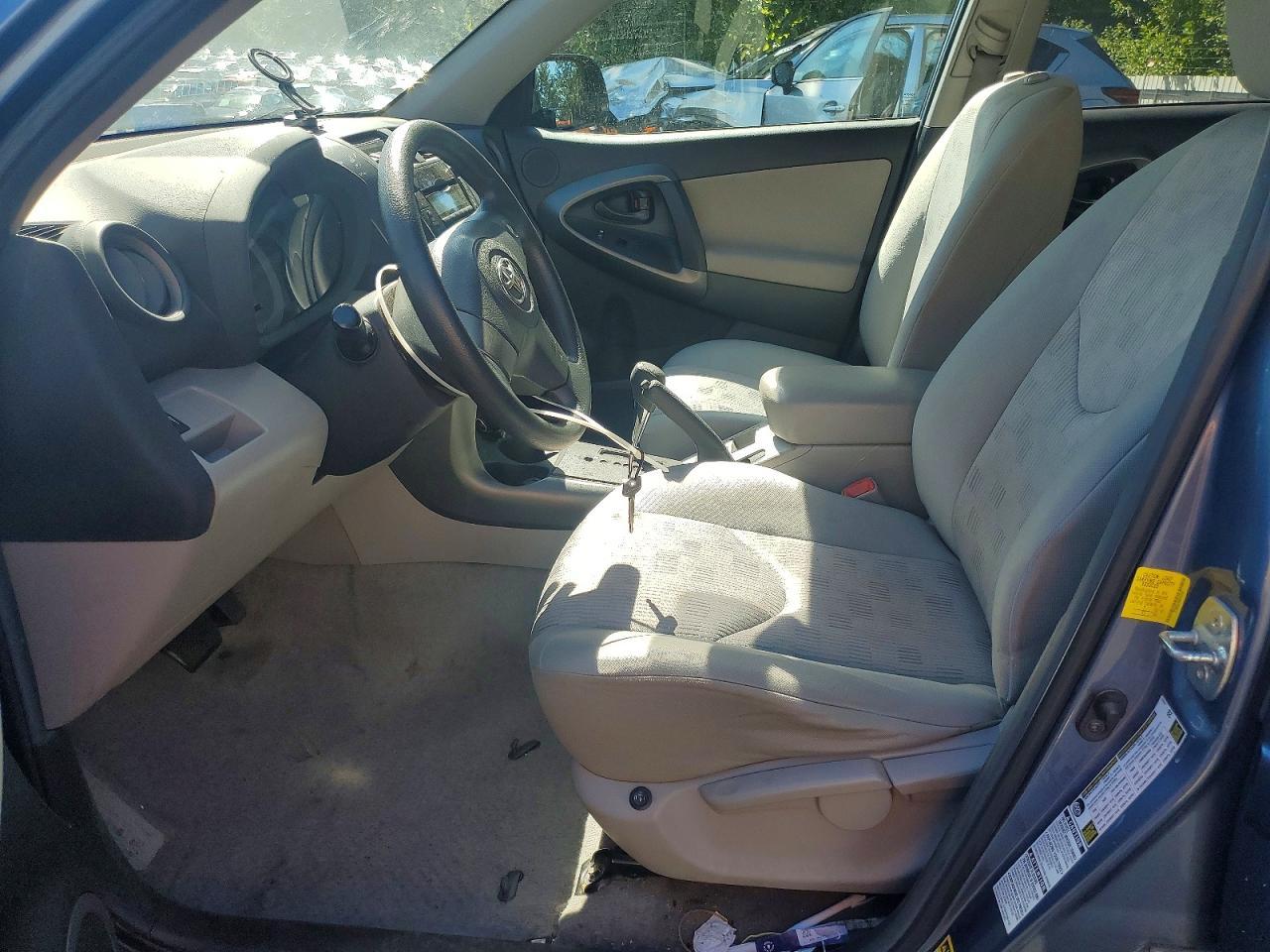 2011 Toyota Rav4 Base - Image 7