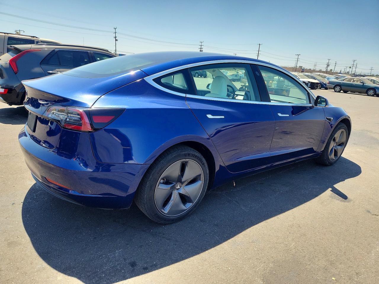 2020 Tesla Model 3 - Фото 3