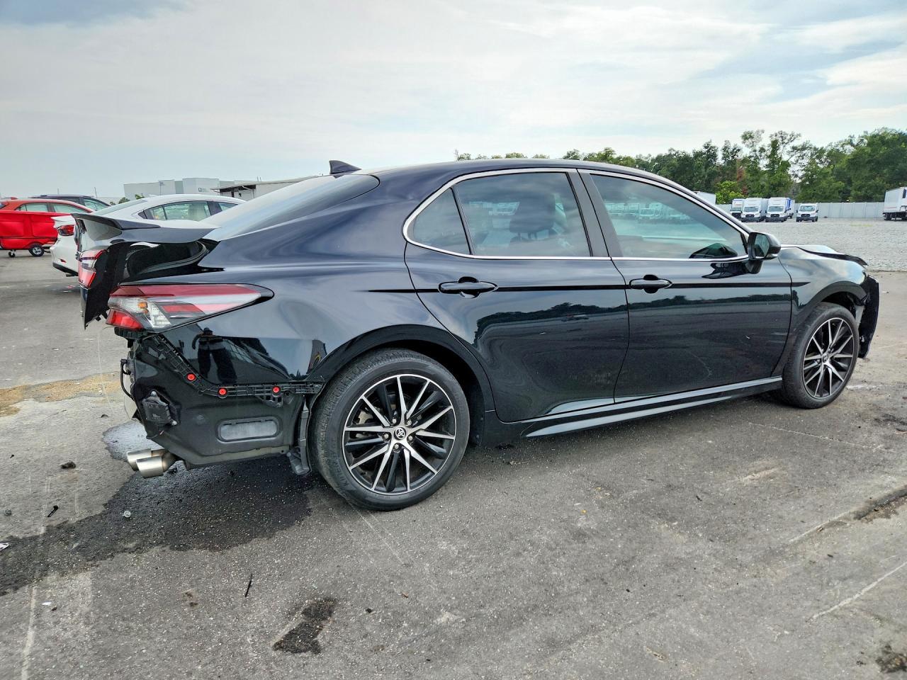 2024 Toyota Camry Se - Фото 3