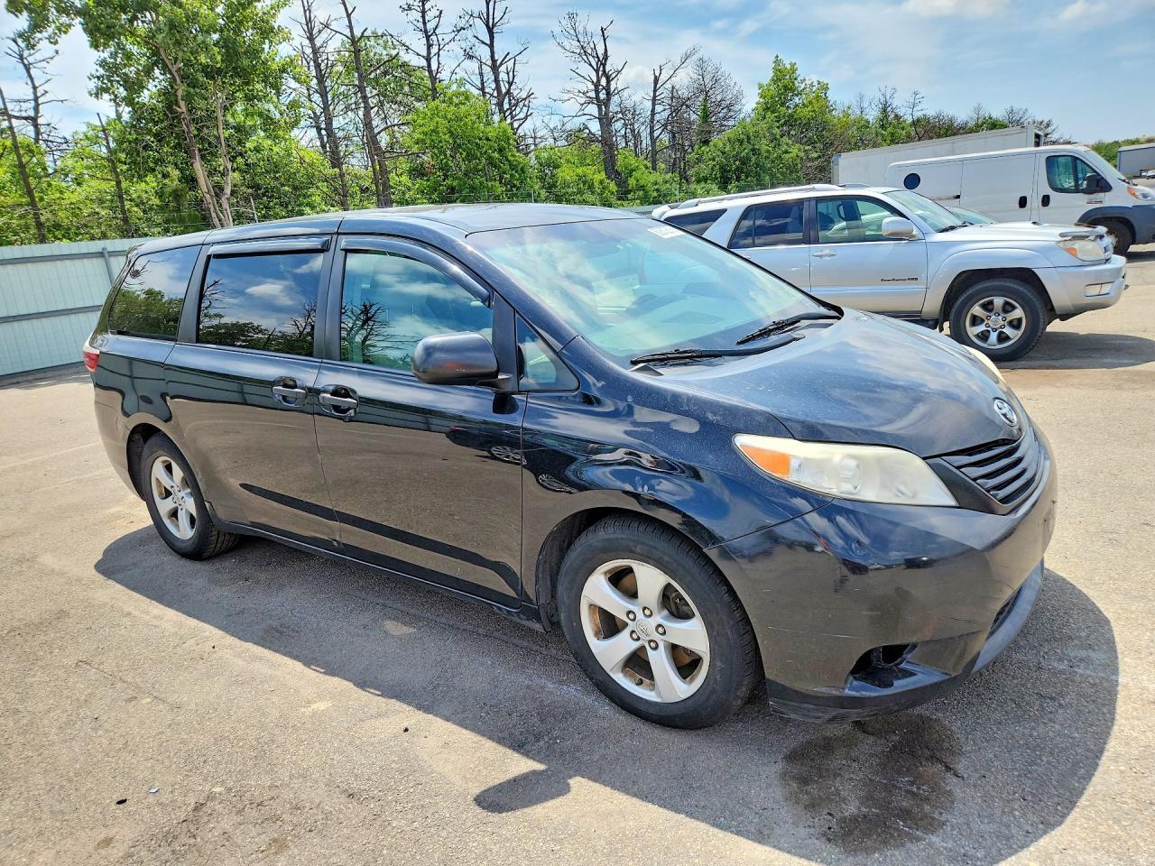 2017 Toyota Sienna L 7-Passenger - Фото 4