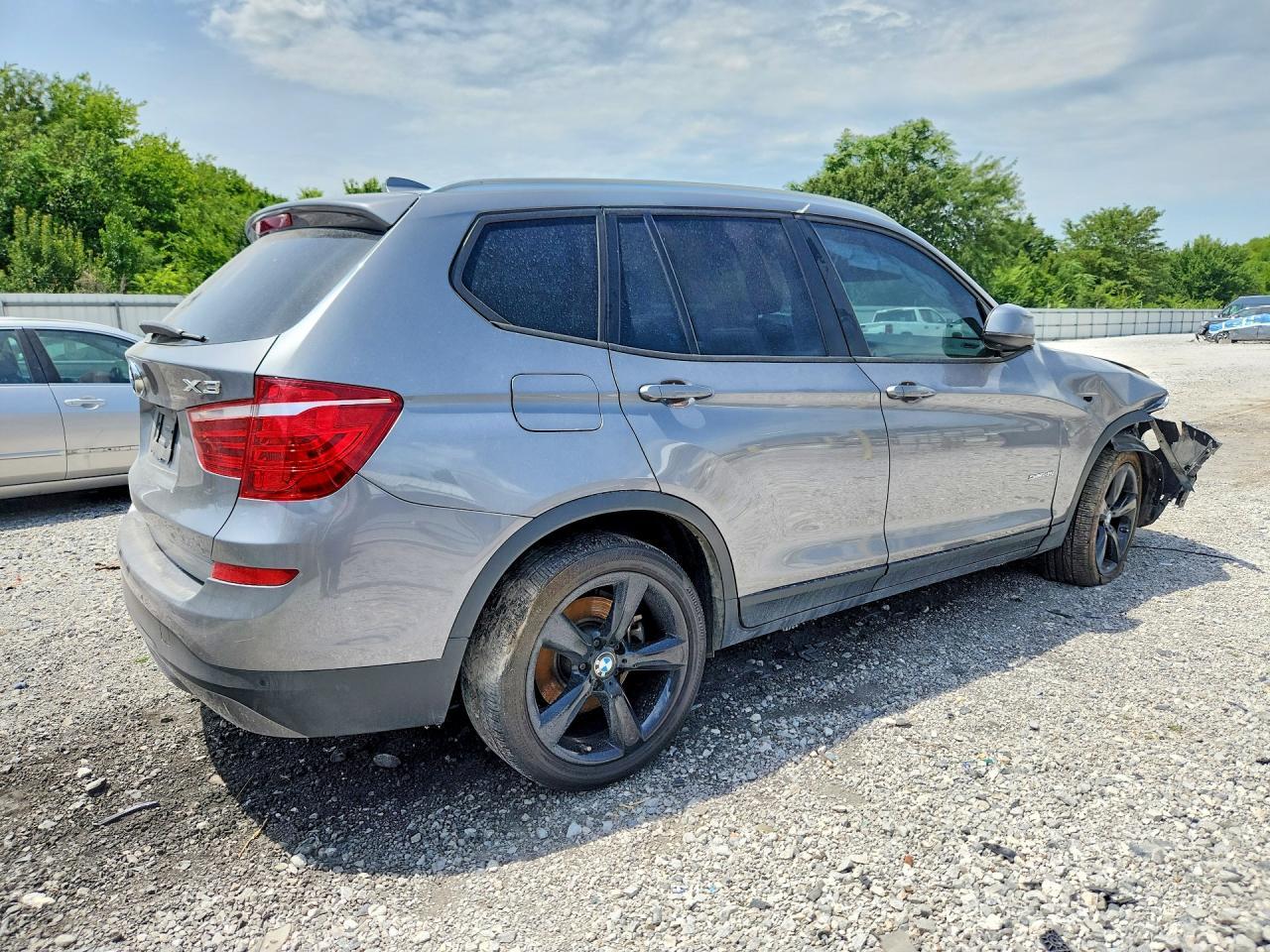 2017 BMW X3 Sdrive28I - Фото 3