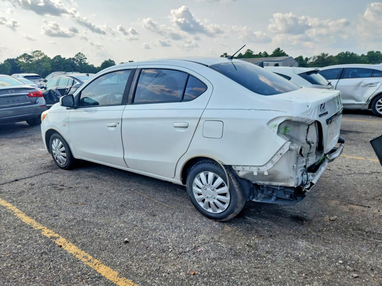 2017 Mitsubishi Mirage G4 Es - Image 2
