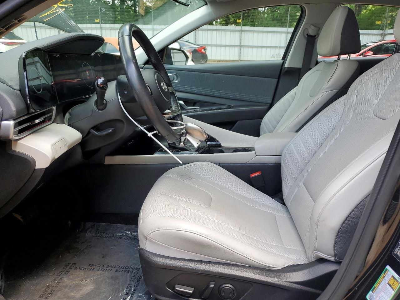 2024 Hyundai Elantra Limited - Image 7