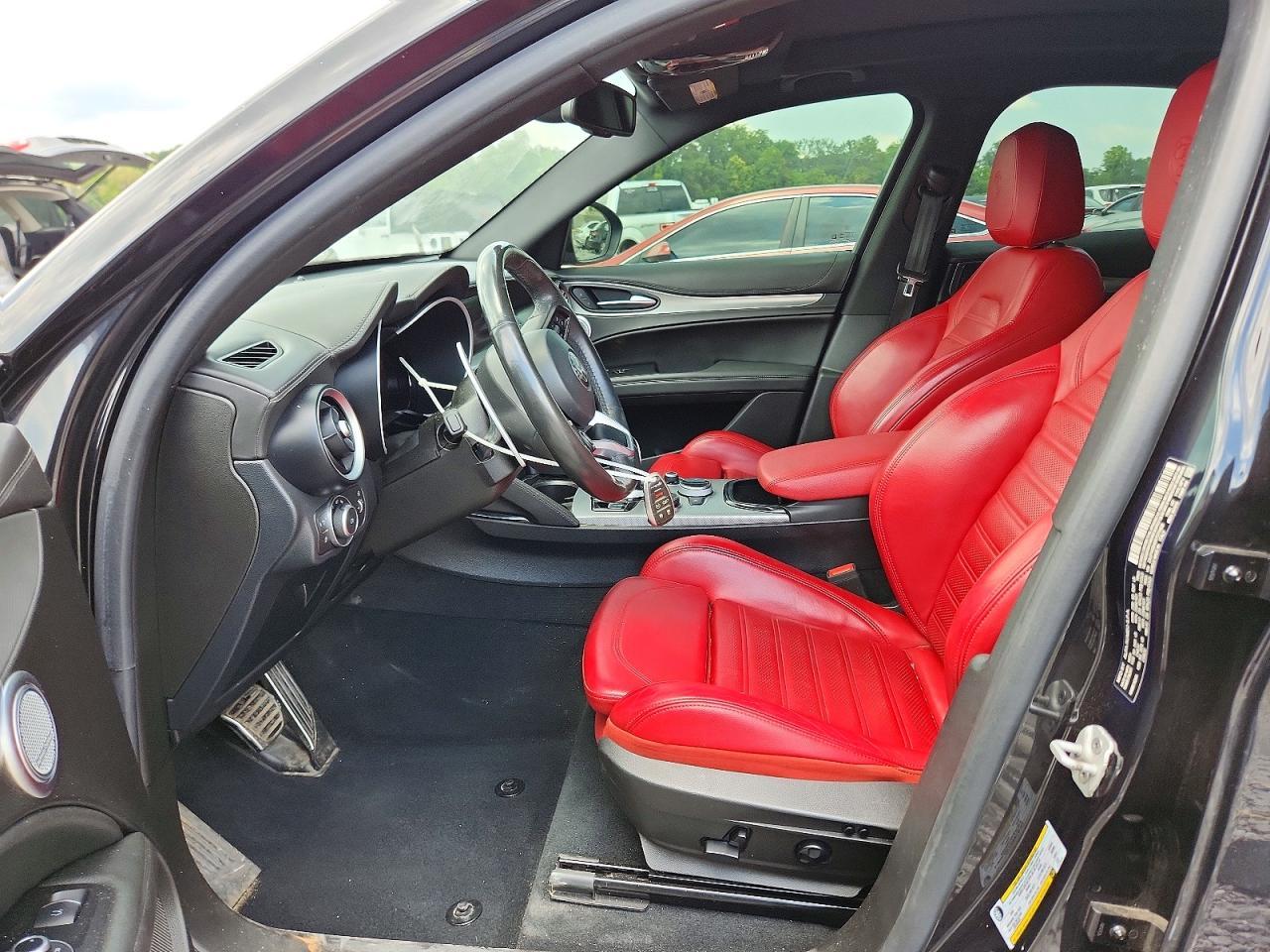 2024 Alfa Romeo Stelvio Ti - Фото 7