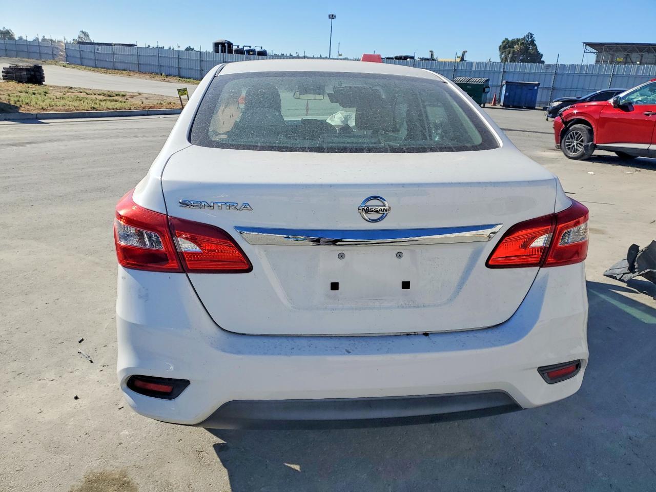 2017 Nissan Sentra S - Фото 6