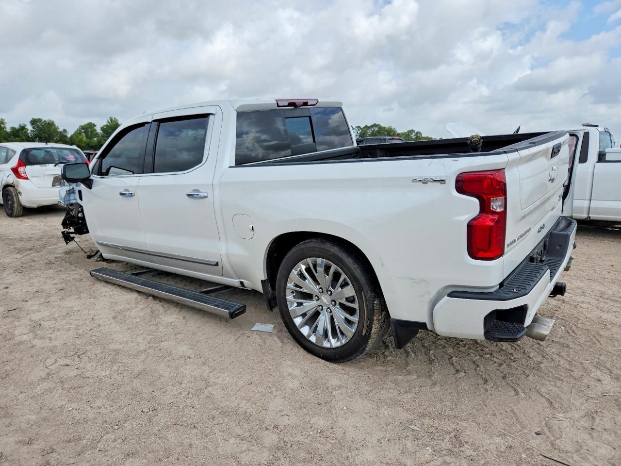 2023 Chevrolet Silverado K1500 High Country - Фото 2