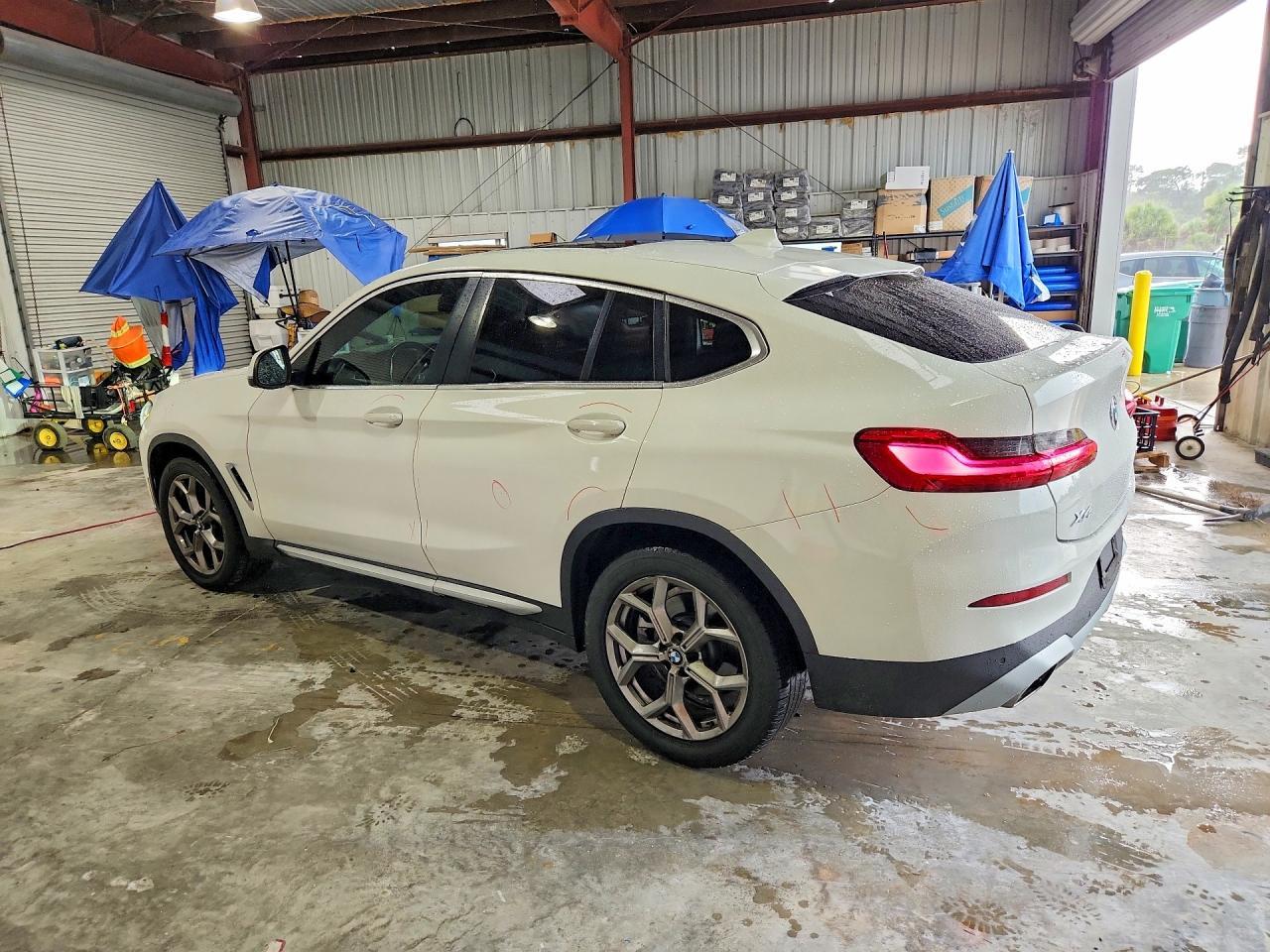 2022 BMW X4 xDrive30I - Image 2
