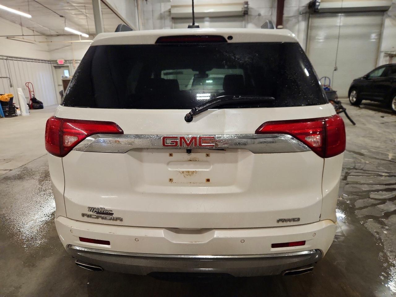 2017 GMC Acadia Denali - Image 6