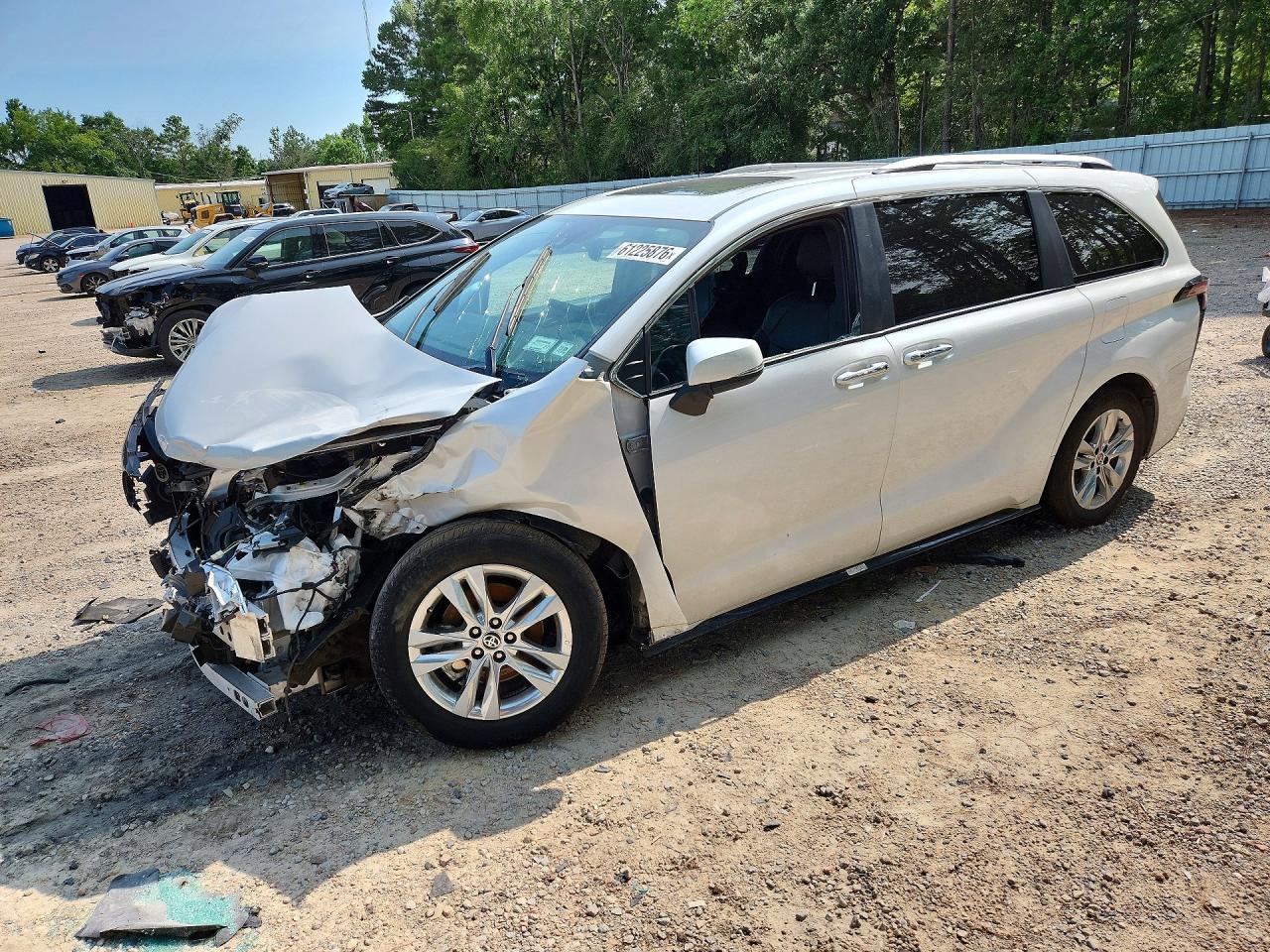 2025 Toyota Sienna Limited 7-Passenger