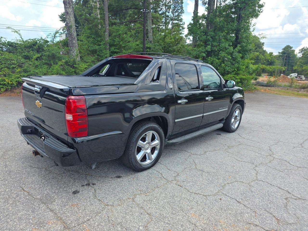 2013 Chevrolet Avalanche Ltz - Image 4