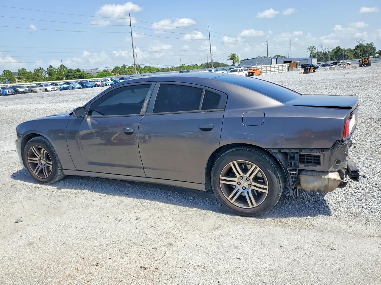 2013 Dodge Charger Police - Image 2