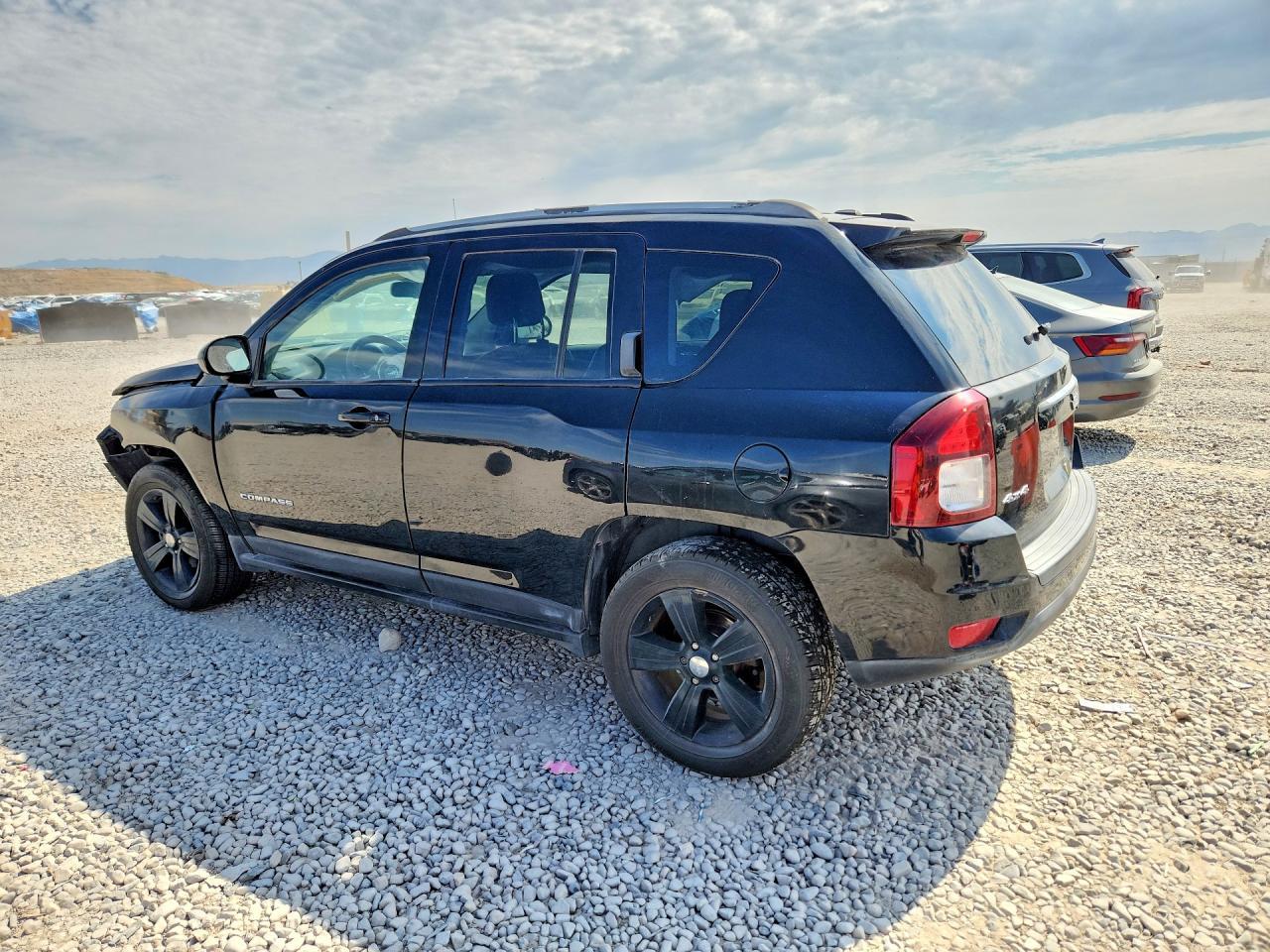 2016 Jeep Compass Latitude - Фото 2