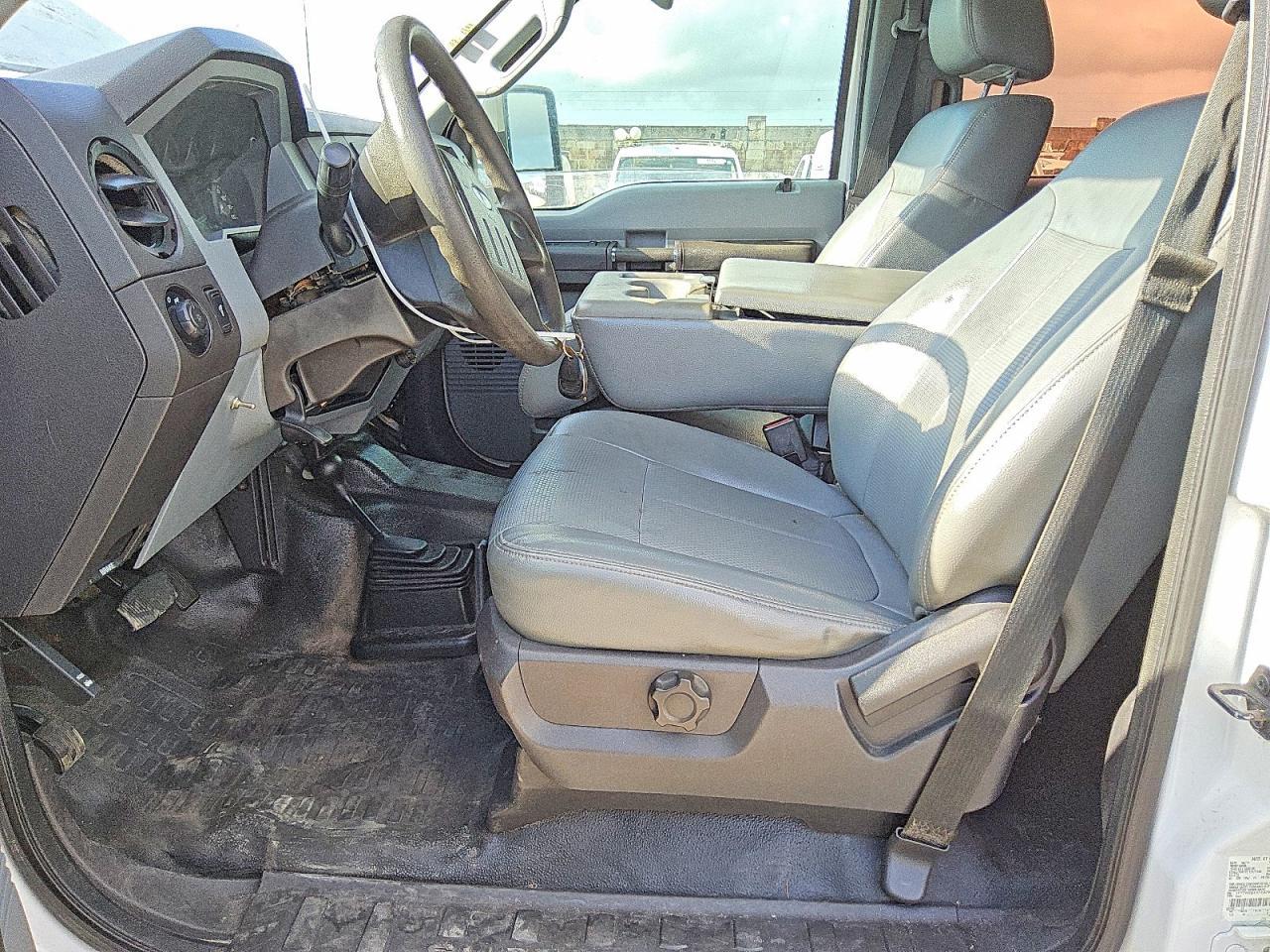 2015 Ford F250 Super Duty - Image 7