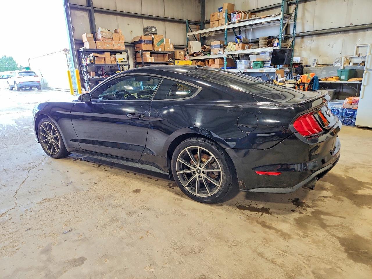 2018 Ford Mustang - Фото 2