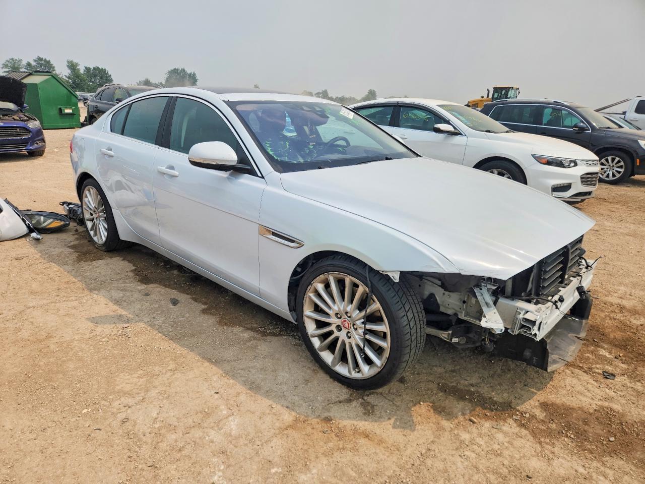 2017 Jaguar Xe First Edition - Фото 4