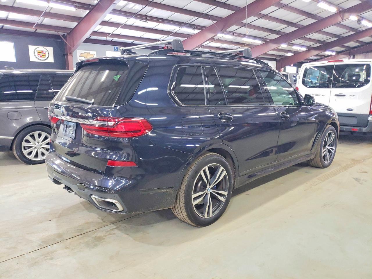 2019 BMW X7 xDrive50I - Фото 3