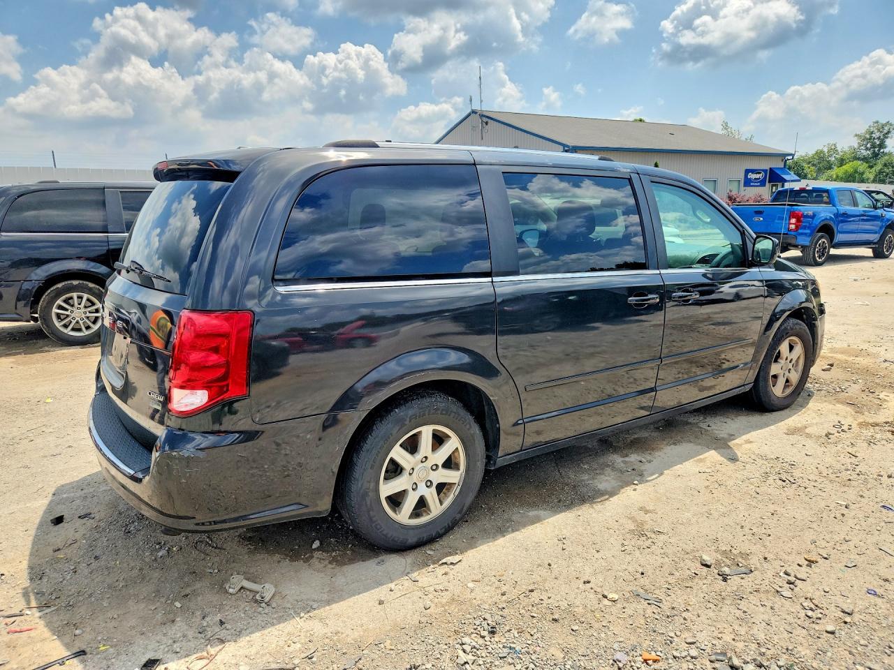 2011 Dodge Grand Caravan Crew - Фото 3